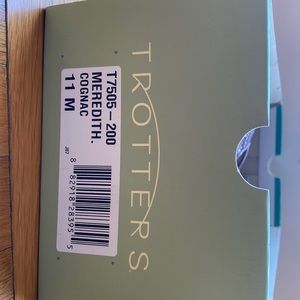 Women’s Trotters Meredith shoe. Cognac color size 11 M